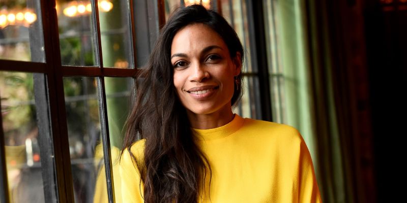 7 Facts About Briarpatch Actor Rosario Dawson: Which US Senator is She Dating? Does She have any Children? Her Career, & Net Worth